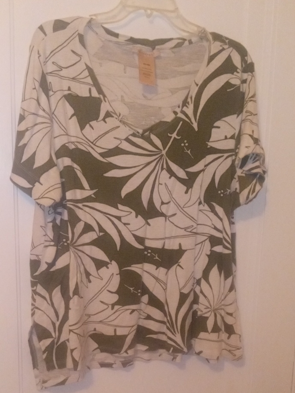 Women's XXL V-Neck Tropical Print Top - Olive & Cream